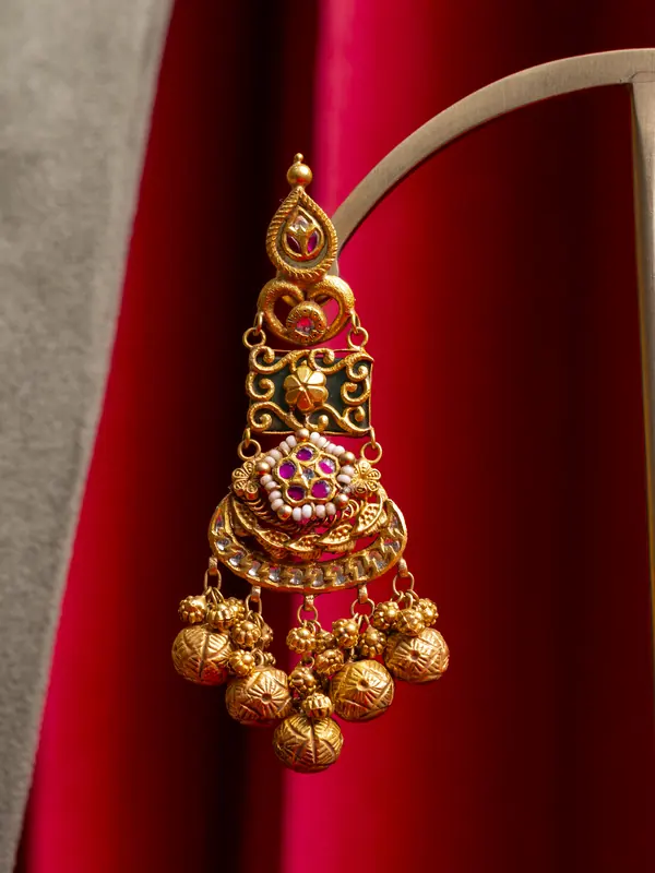 Kundan jhumka earring with gold bead drops